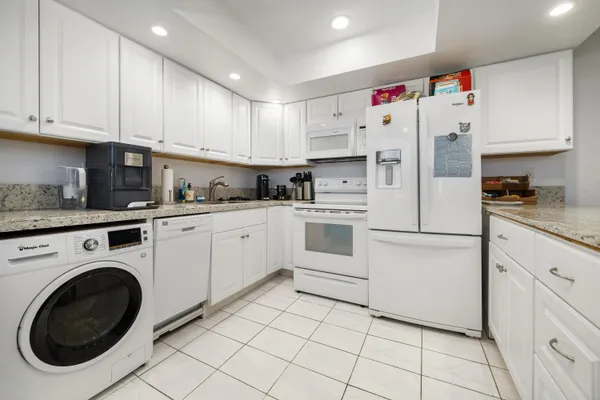 $89,999 | 64281 Spyglass Avenue, Unit 42, Desert Hot Springs, CA 92240