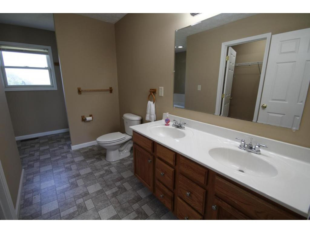 180 Price Road Limestone, TN 37681 - Photo 5 of 24 Master Bath