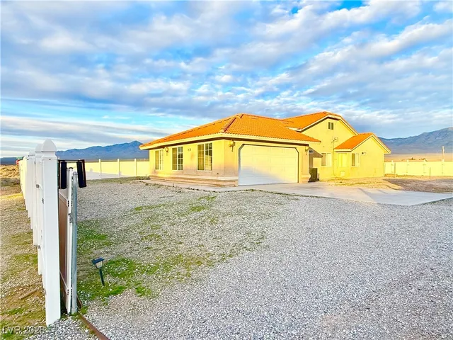 $2,000 | 5421 Fleetwood Place, Pahrump, NV 89060
