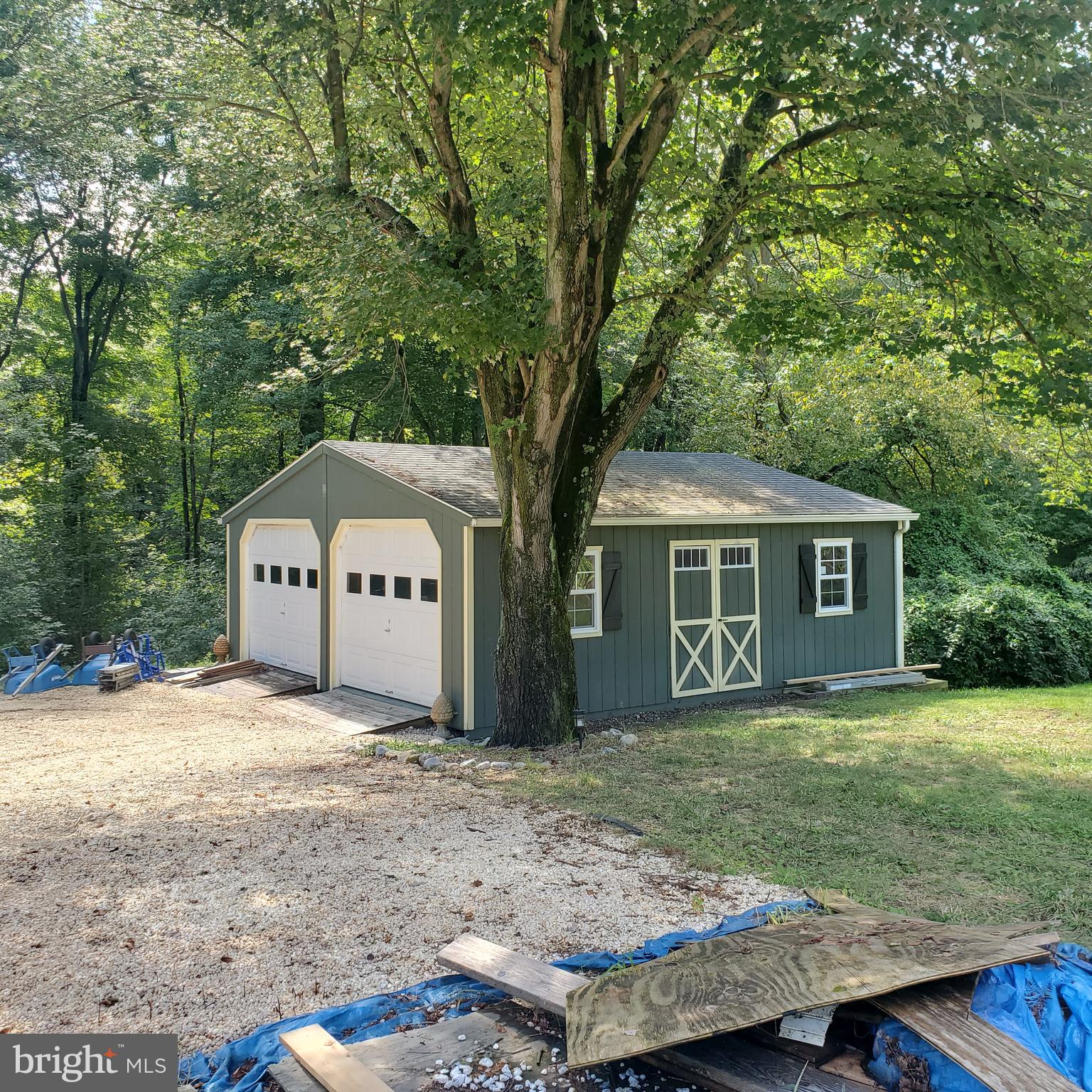 747 Yorketown Road Pilesgrove, NJ 08098 - Photo 3 of 24