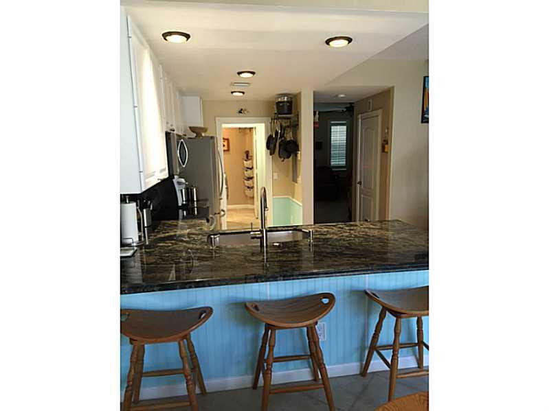 1943 Frederick Small Road, Unit 1943 Jupiter, FL 33458 - Photo 12 of 34 Kitchen