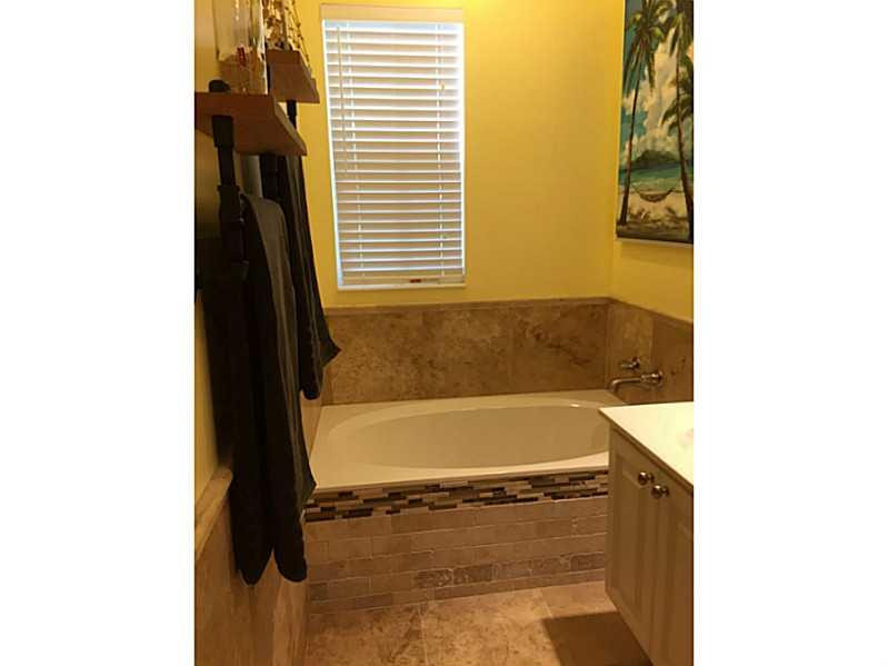 1943 Frederick Small Road, Unit 1943 Jupiter, FL 33458 - Photo 21 of 34 Master Bath/Spa