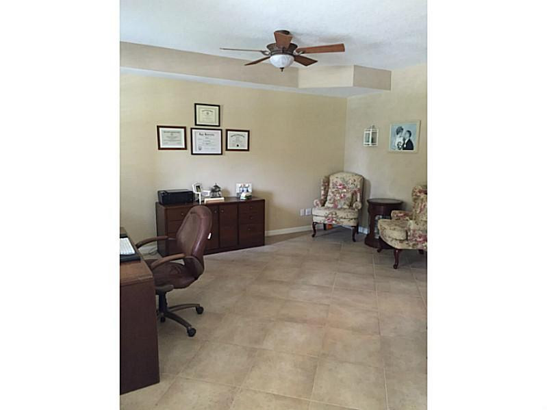 1943 Frederick Small Road, Unit 1943 Jupiter, FL 33458 - Photo 4 of 34 Dining Room