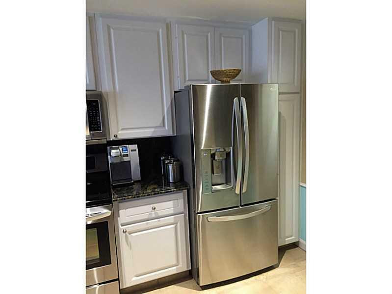 1943 Frederick Small Road, Unit 1943 Jupiter, FL 33458 - Photo 9 of 34 Kitchen