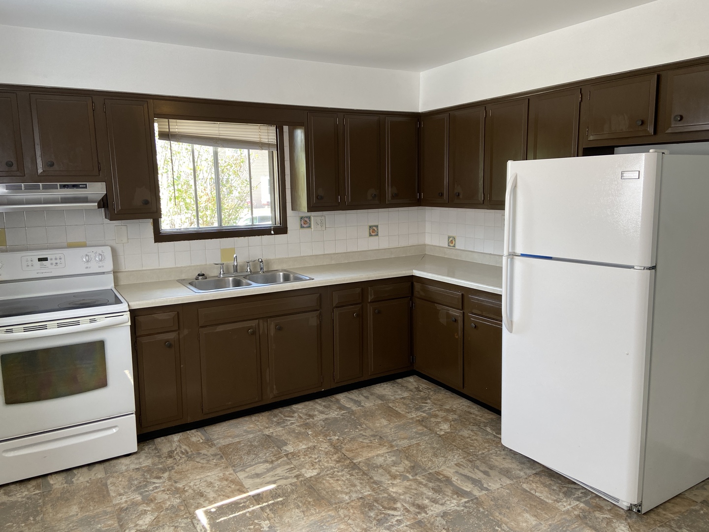 1706 Willow Street Sycamore, IL 60178 - Photo 5 of 16
