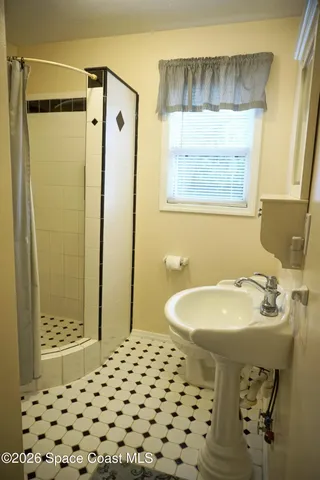 $1,400 | 2812 Shwonda Avenue Northeast, Palm Bay, FL 32905