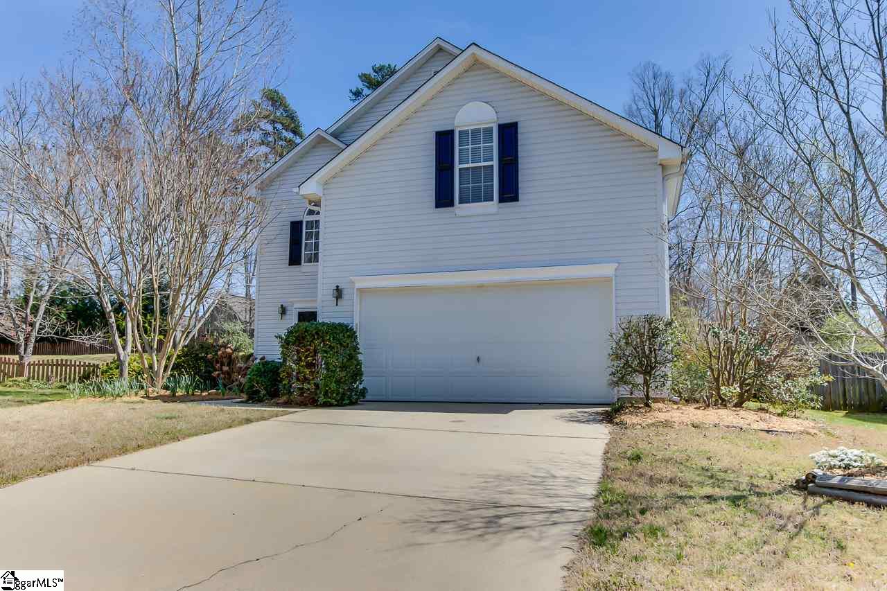104 Raleigh Court Simpsonville, SC 29681 - Photo 2 of 29 Gallery Image 2