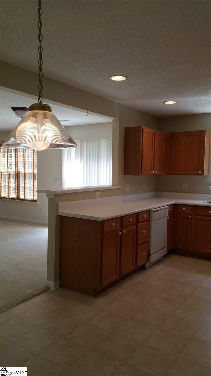 104 Raleigh Court Simpsonville, SC 29681 - Photo 14 of 29 Gallery Image 14