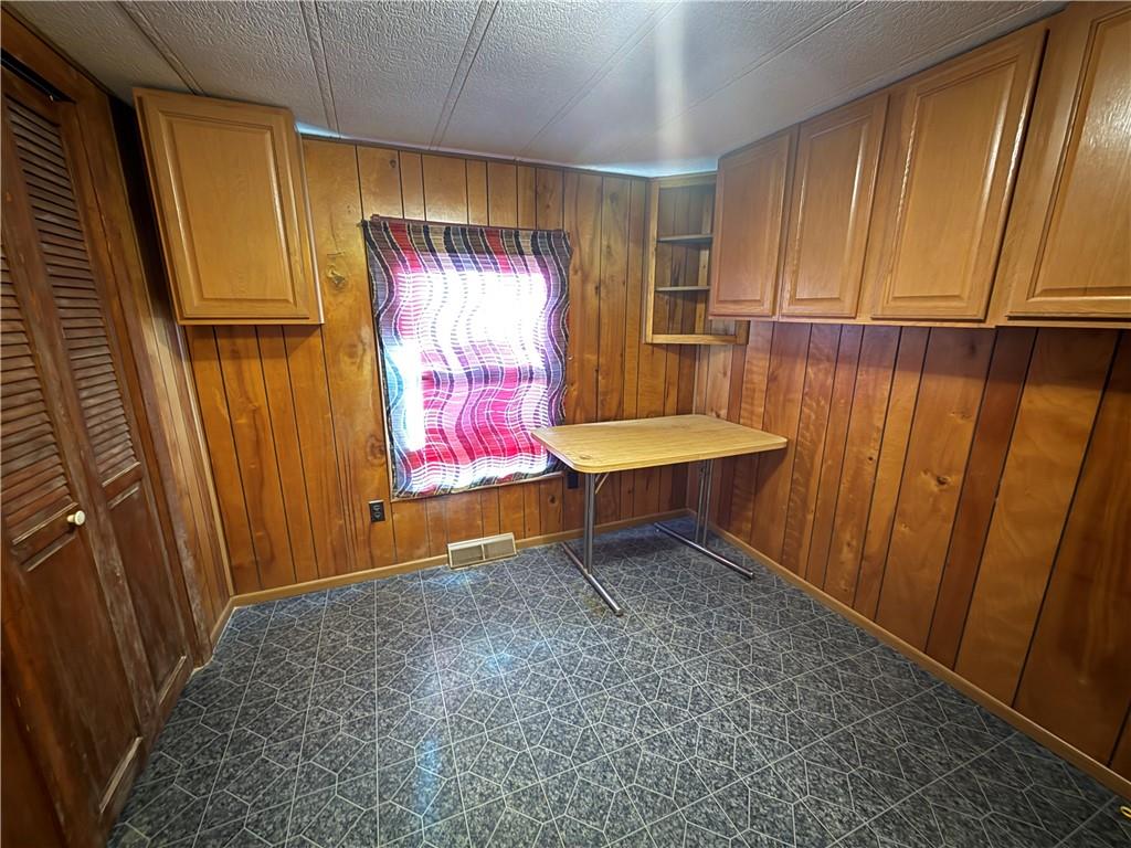 10 Spruce Lane Indiana, PA 15701 - Photo 17 of 24 2nd Bedroom - Extra Cupboards for storage