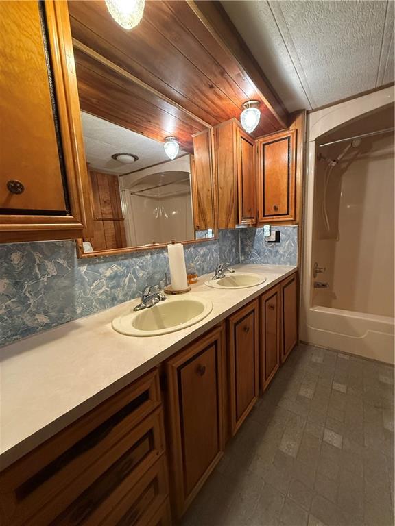 10 Spruce Lane Indiana, PA 15701 - Photo 18 of 24 Main Full Bathroom with Shower/Tub