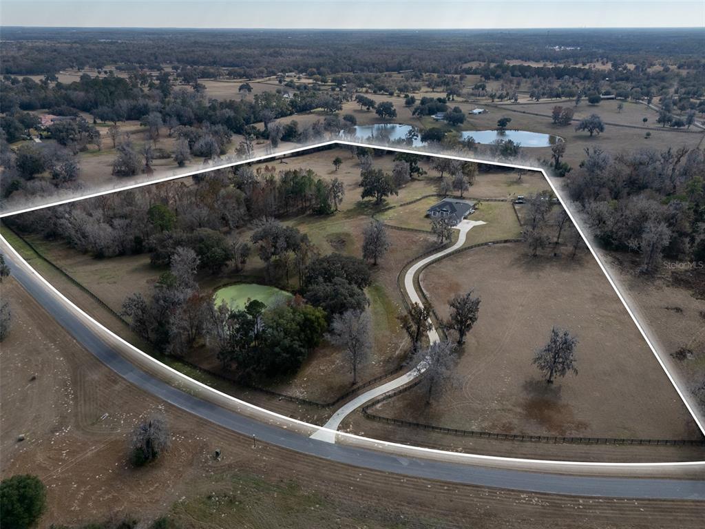 11920 Southeast 22nd Ave Road Ocala, FL 34480 - Photo 2 of 31 a view of roof