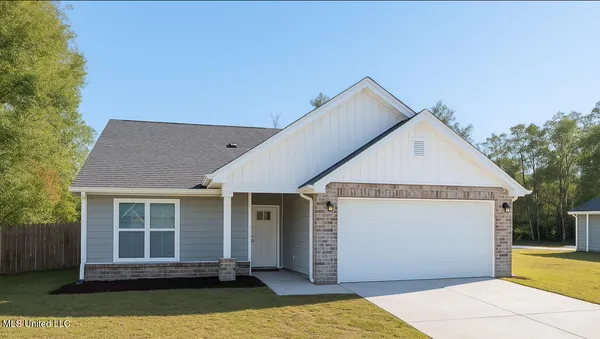 $258,900 | 649 Iona Street, Diamondhead, MS 39525