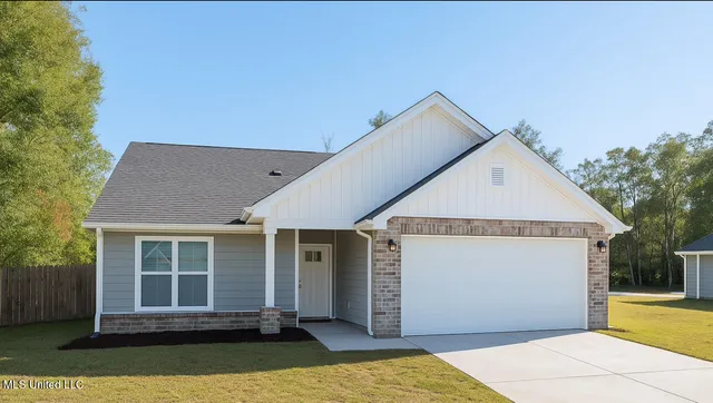 $269,900 | 649 Iona Street, Diamondhead, MS 39525