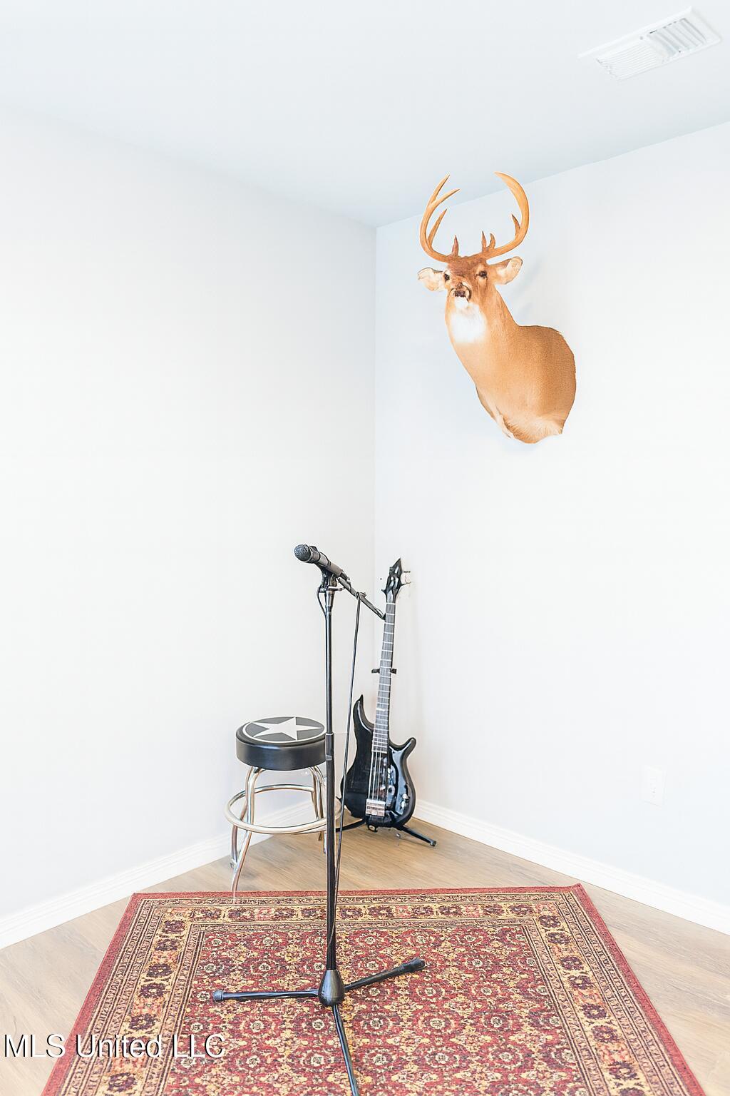 649 Iona Street Diamondhead, MS 39525 - Photo 7 of 14 C3B0B223-B681-4EE9-AC4C-A598F96E4F1E