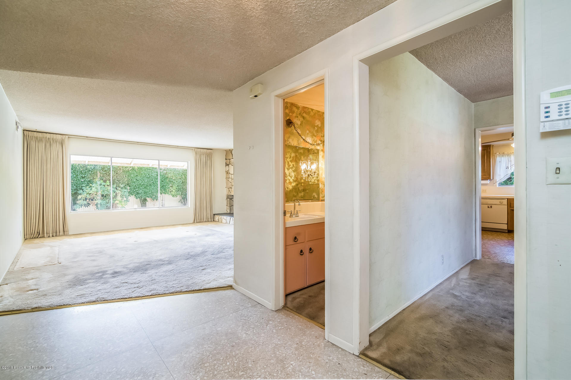2760 Thorndike Road Pasadena, CA 91107 - Photo 5 of 35 007-Foyer-5253361-medium