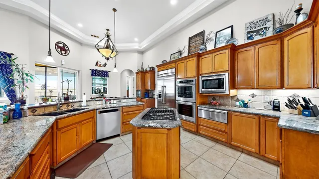 $2,500,000 | 21160 2nd Avenue, Stevinson, CA 95374