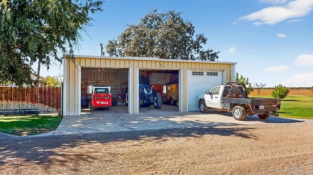 $2,500,000 | 21160 2nd Avenue, Stevinson, CA 95374