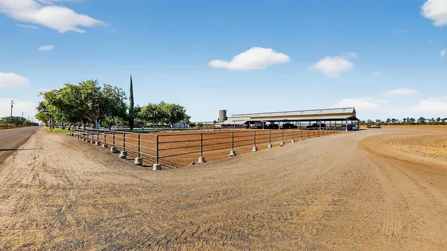 $2,500,000 | 21160 2nd Avenue, Stevinson, CA 95374