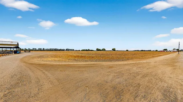 $2,500,000 | 21160 2nd Avenue, Stevinson, CA 95374