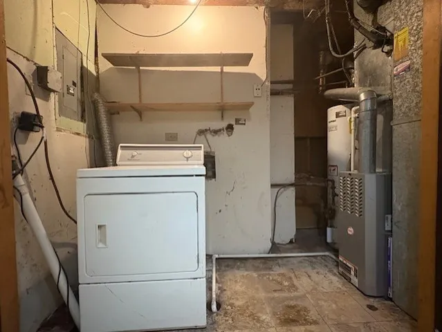 a view of a storage & utility room with washer and dryer