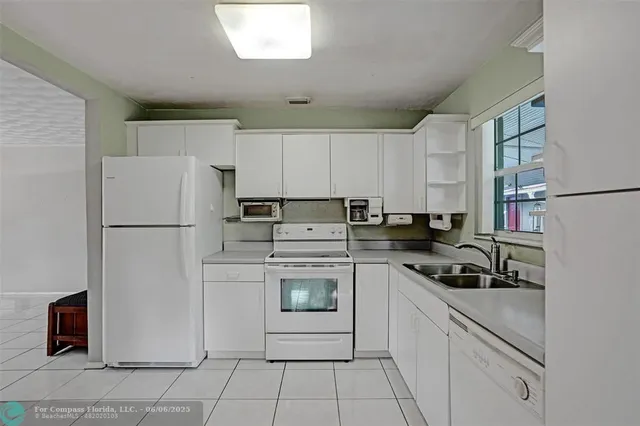 $419,000 | 2731 Northeast 9th Avenue, Pompano Beach, FL 33064