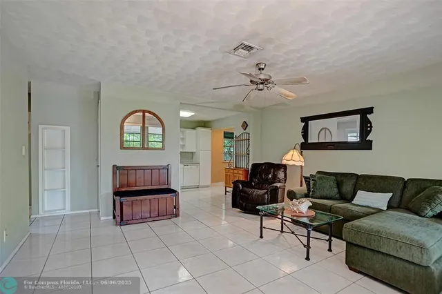 $419,000 | 2731 Northeast 9th Avenue, Pompano Beach, FL 33064