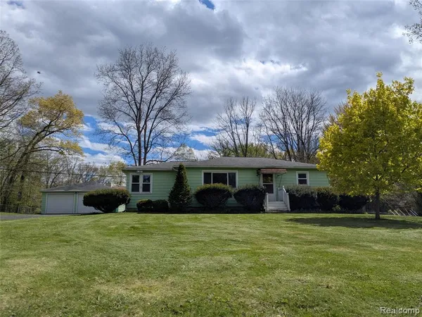 $2,100 | 6305 Waldon Road, Clarkston, MI 48346