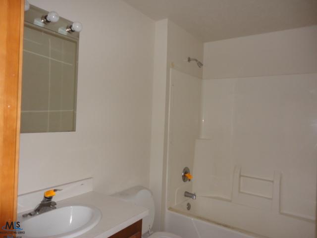 12295 Hough Road Memphis, MI 48041 - Photo 11 of 21 31122582-10.JPG