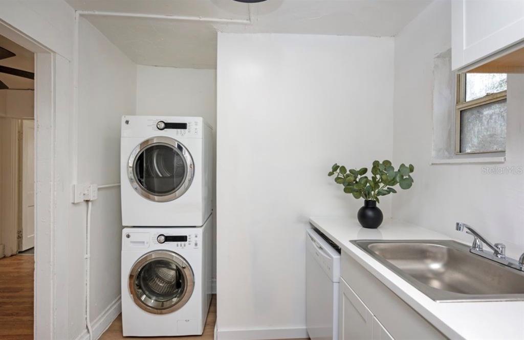 1701 14th Street South, Unit B St. Petersburg, FL 33705 - Photo 10 of 18