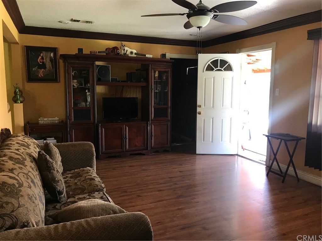 5640 Dean Way Riverside, CA 92504 - Photo 3 of 17