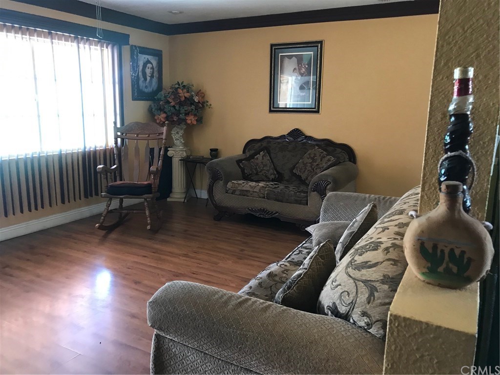 5640 Dean Way Riverside, CA 92504 - Photo 4 of 17