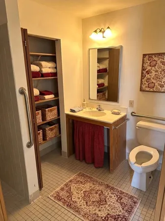 $900 | 611 Main Street South, Unit 202, Renville, MN 56284