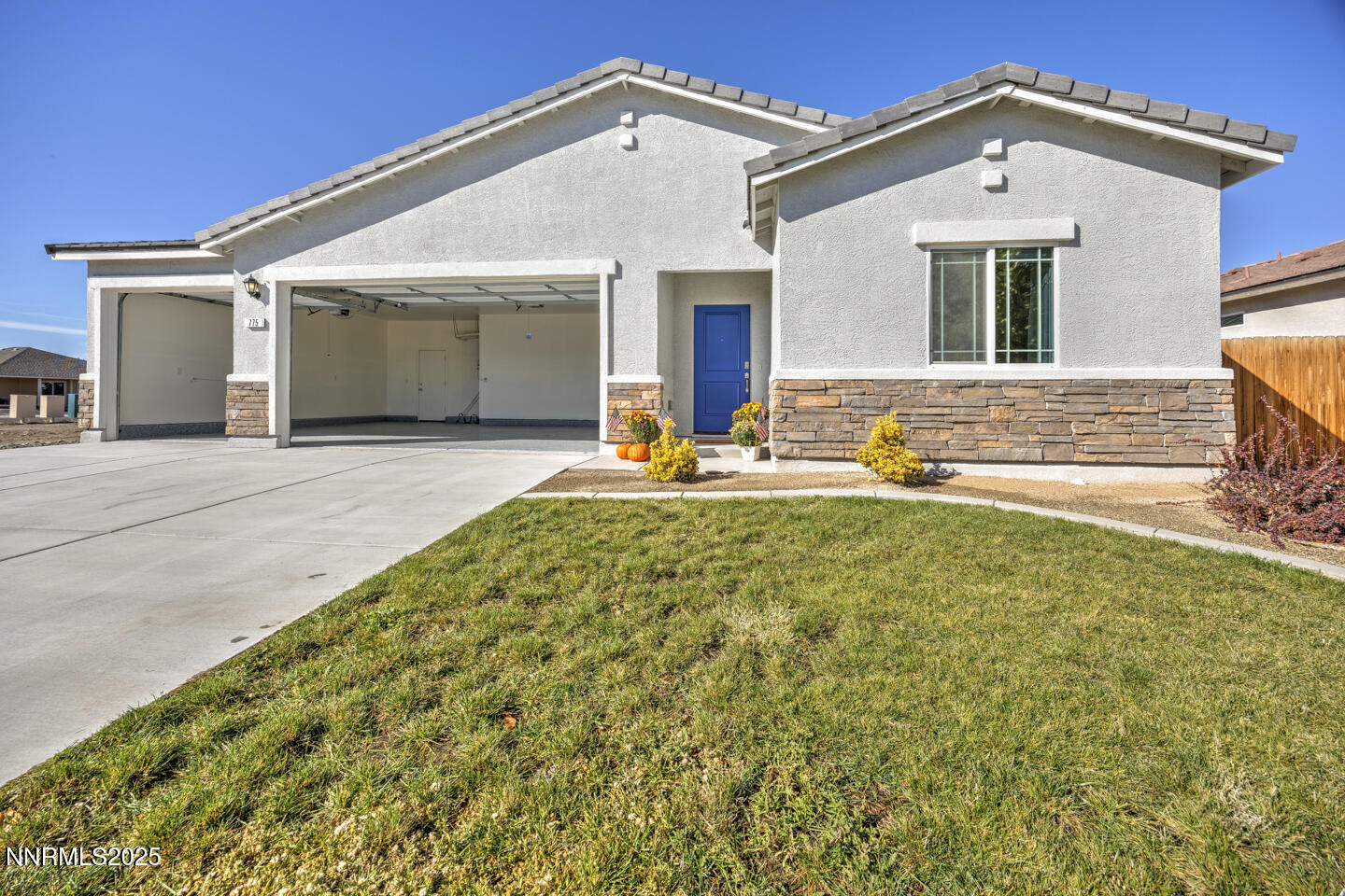 775 Karry Way Fallon, NV 89406 - Photo 2 of 26 front view of a house with a patio
