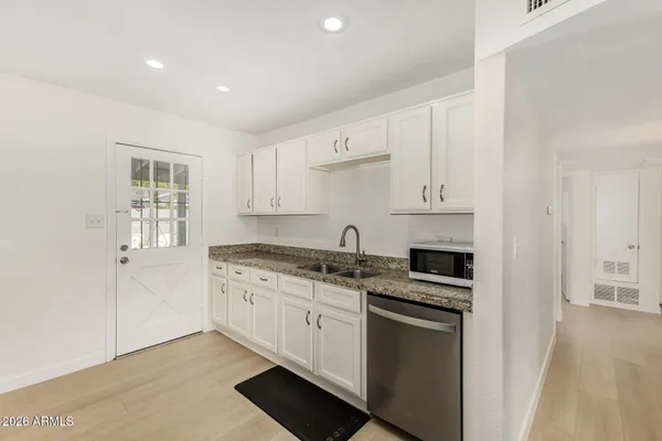 $599,900 | 220 East McKinley Street, Tempe, AZ 85288