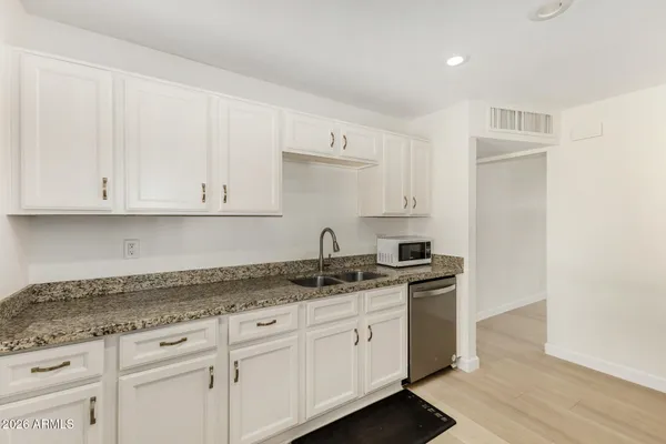 $599,900 | 220 East McKinley Street, Tempe, AZ 85288