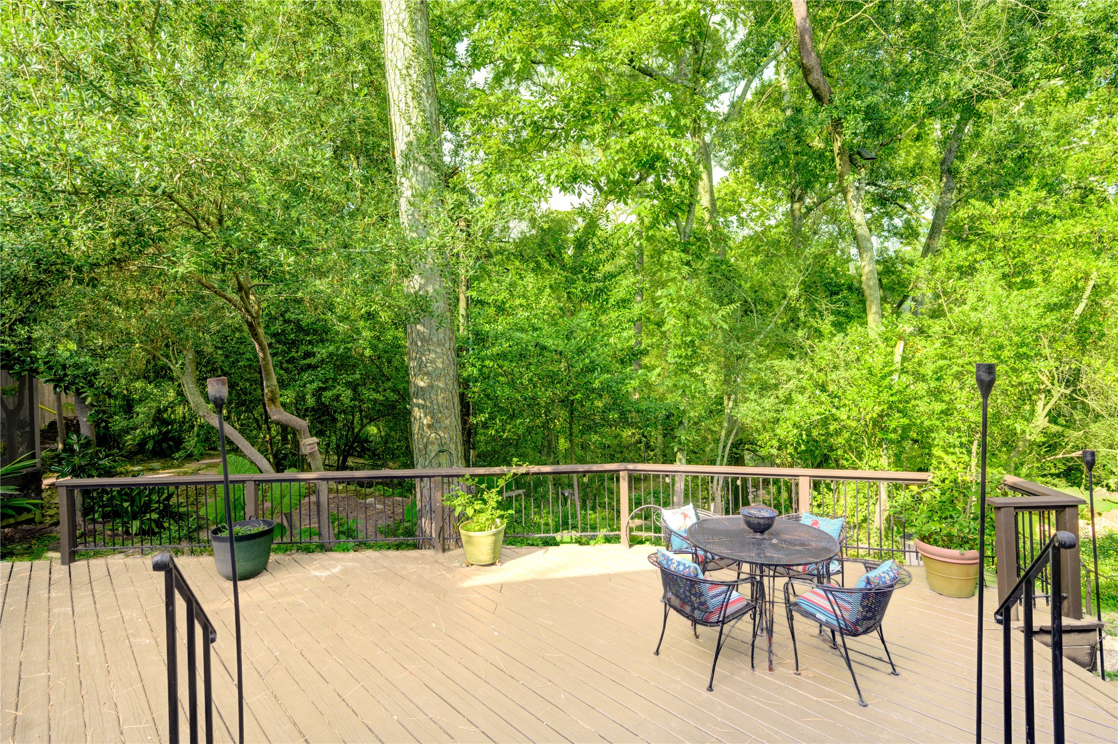 6 Gessner Road Houston, TX 77024 - Photo 40 of 49 a outdoor view with a sitting space