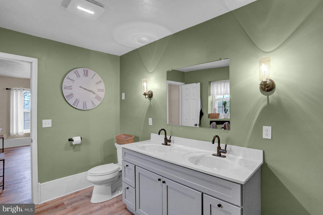 113 Old State Road Shermans Dale, PA 17090 - Photo 35 of 84 Owners bath