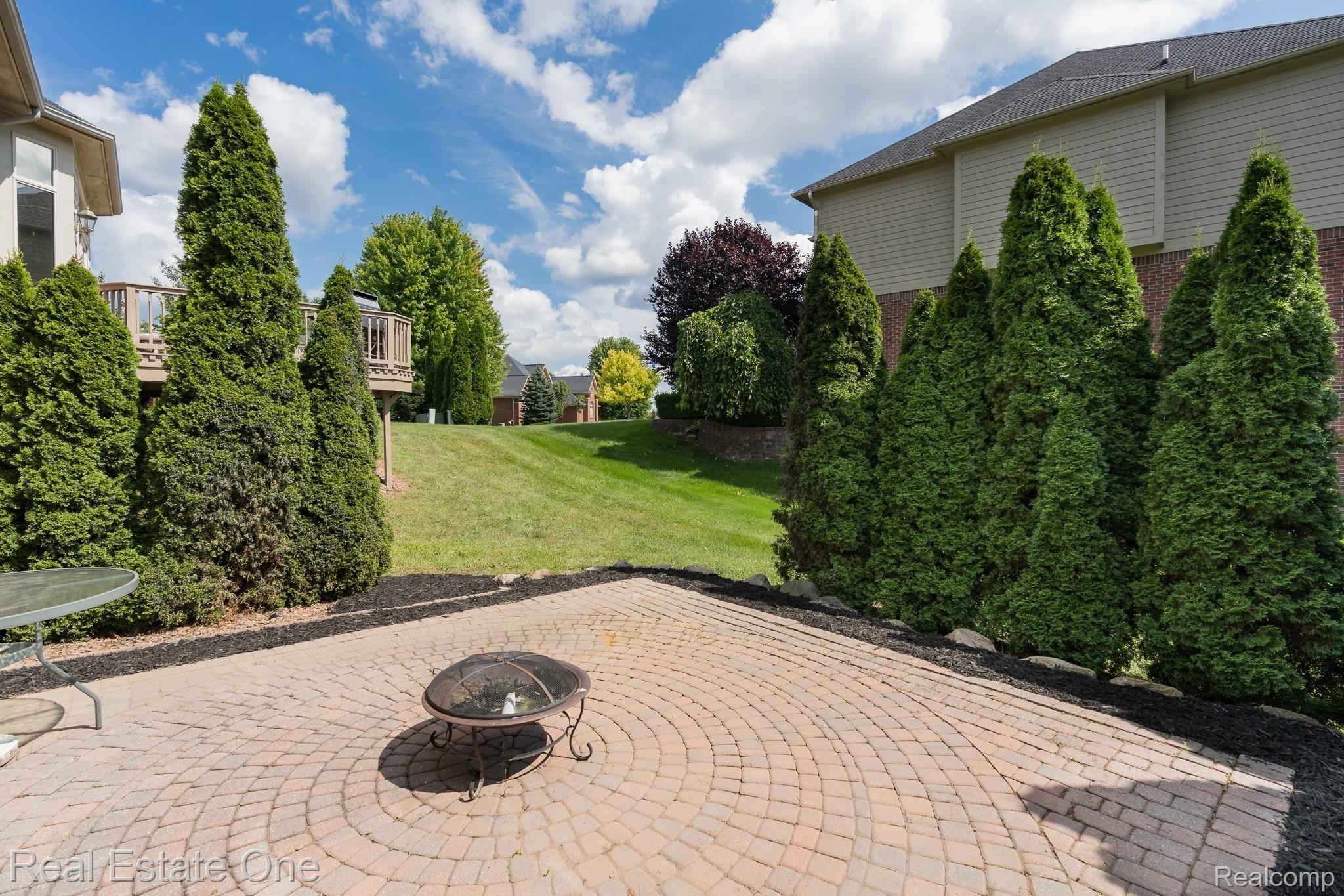 Scarborough Walk out paver patio