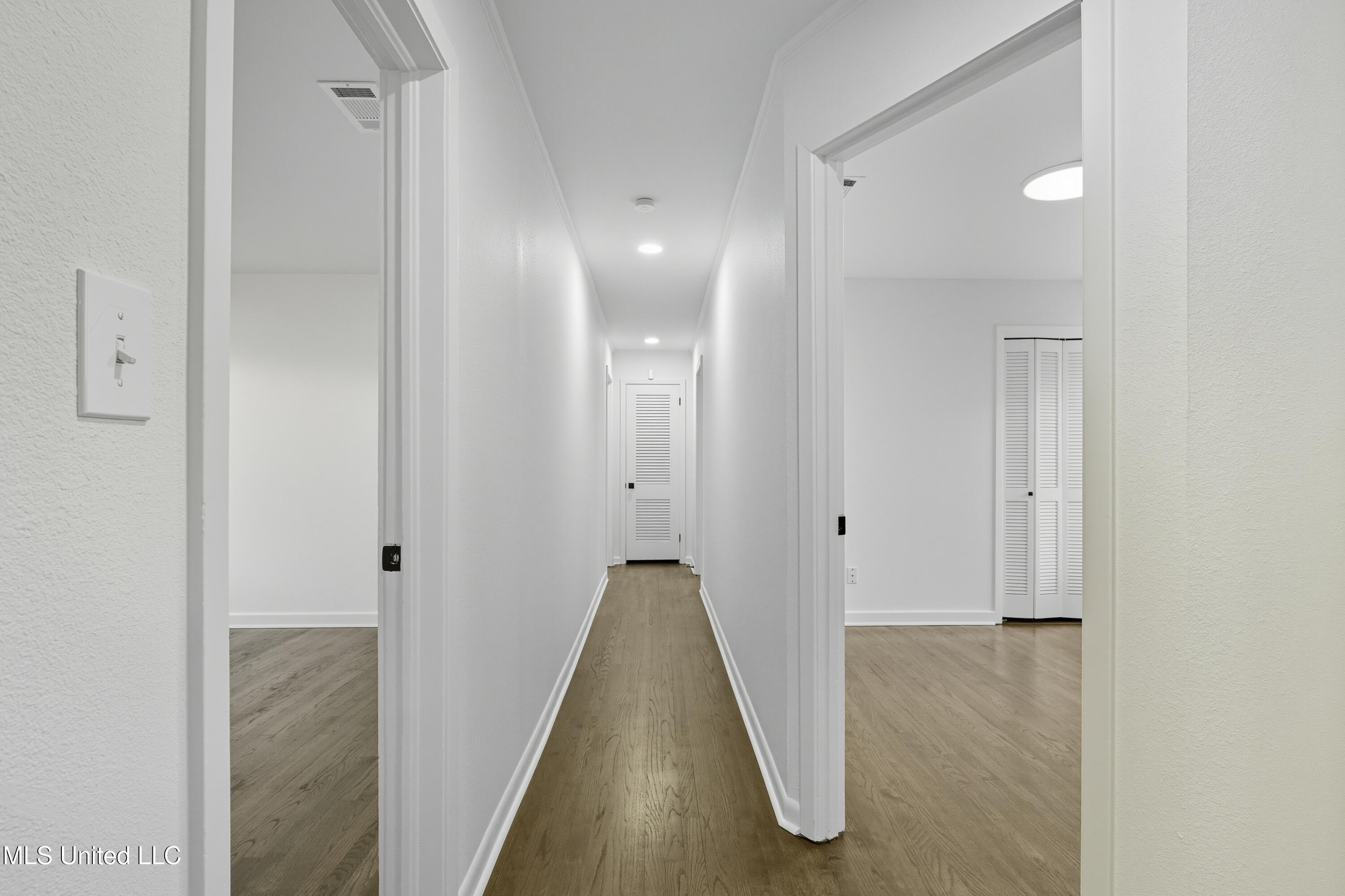 1624 Fifth Avenue Picayune, MS 39466 - Photo 16 of 27 HALL