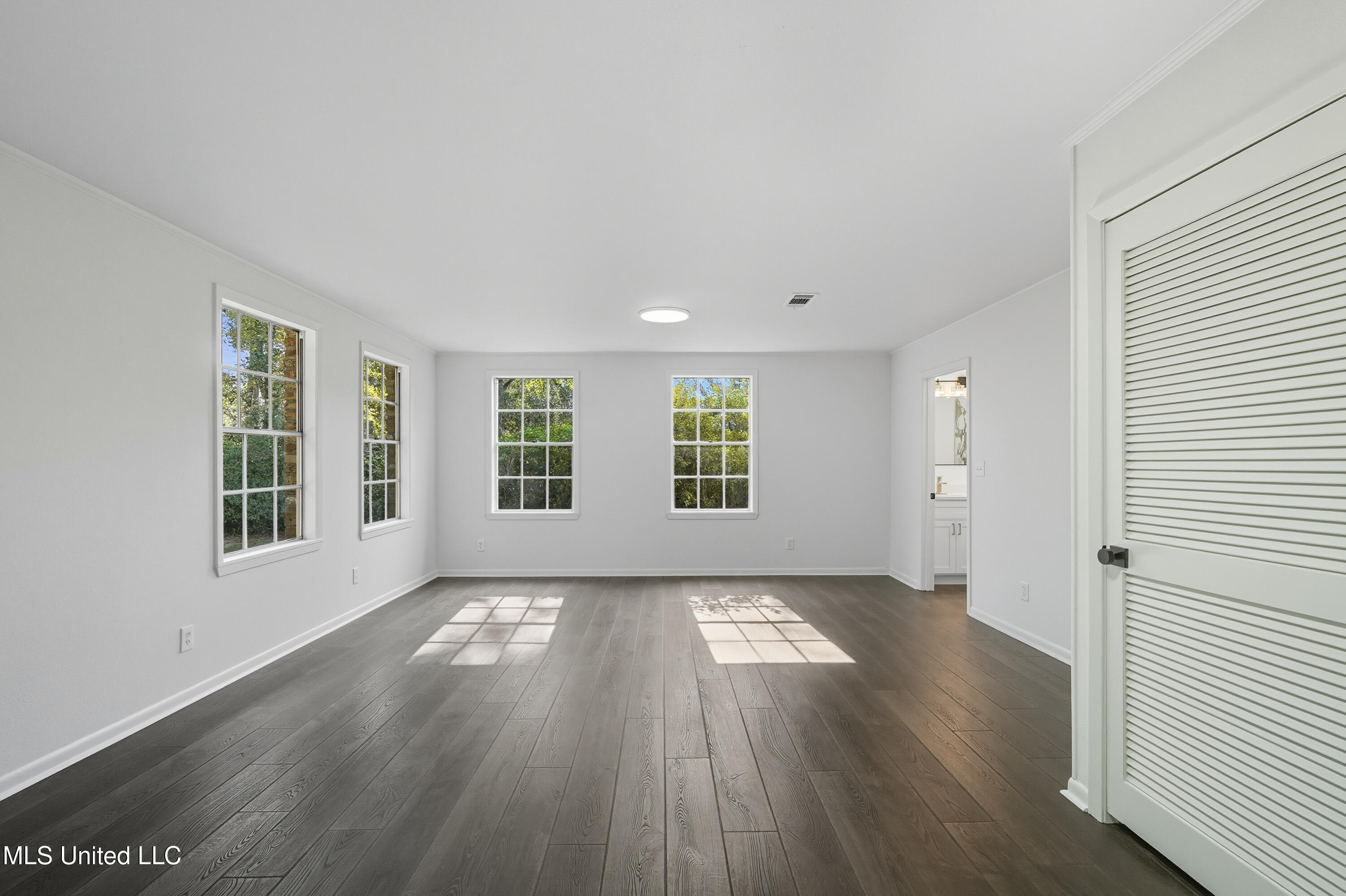 1624 Fifth Avenue Picayune, MS 39466 - Photo 17 of 27 MASTER BED 1