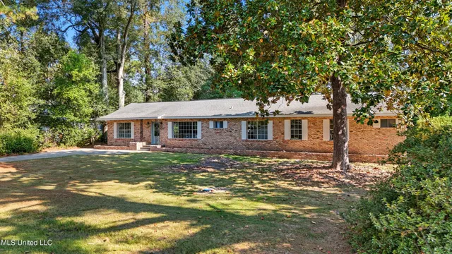 $299,000 | 1624 Fifth Avenue, Picayune, MS 39466