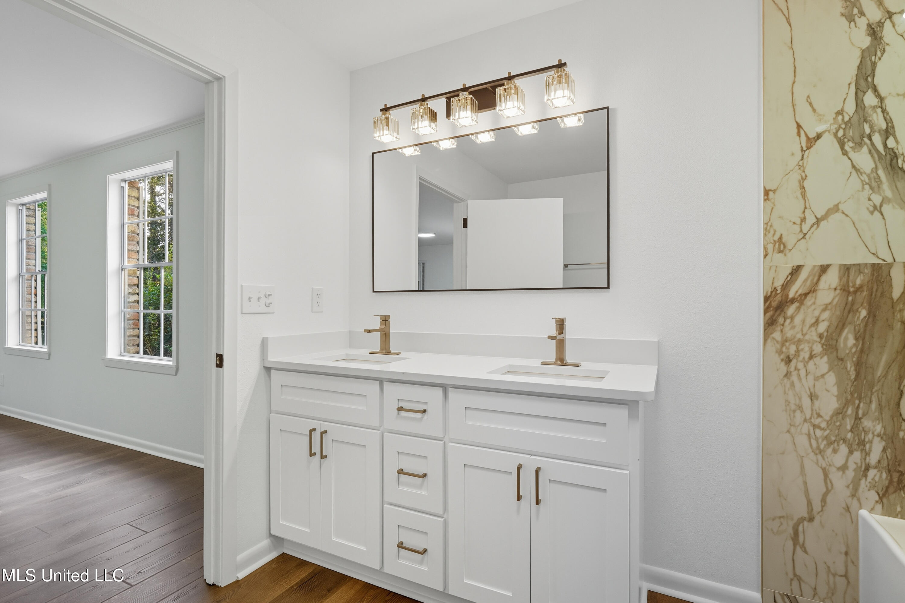 1624 Fifth Avenue Picayune, MS 39466 - Photo 21 of 27 MASTER BATH 3
