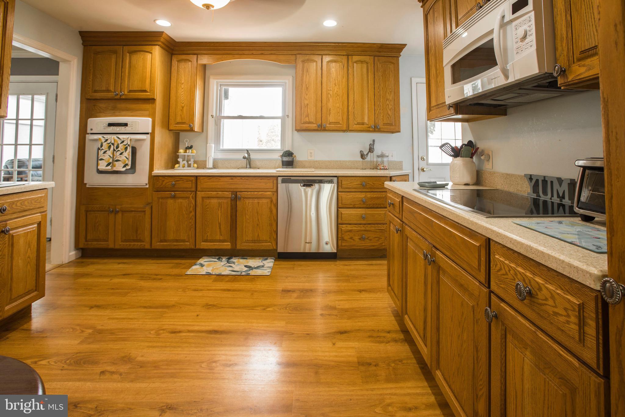 1994 Klockner Road Trenton, NJ 08619 - Photo 11 of 34