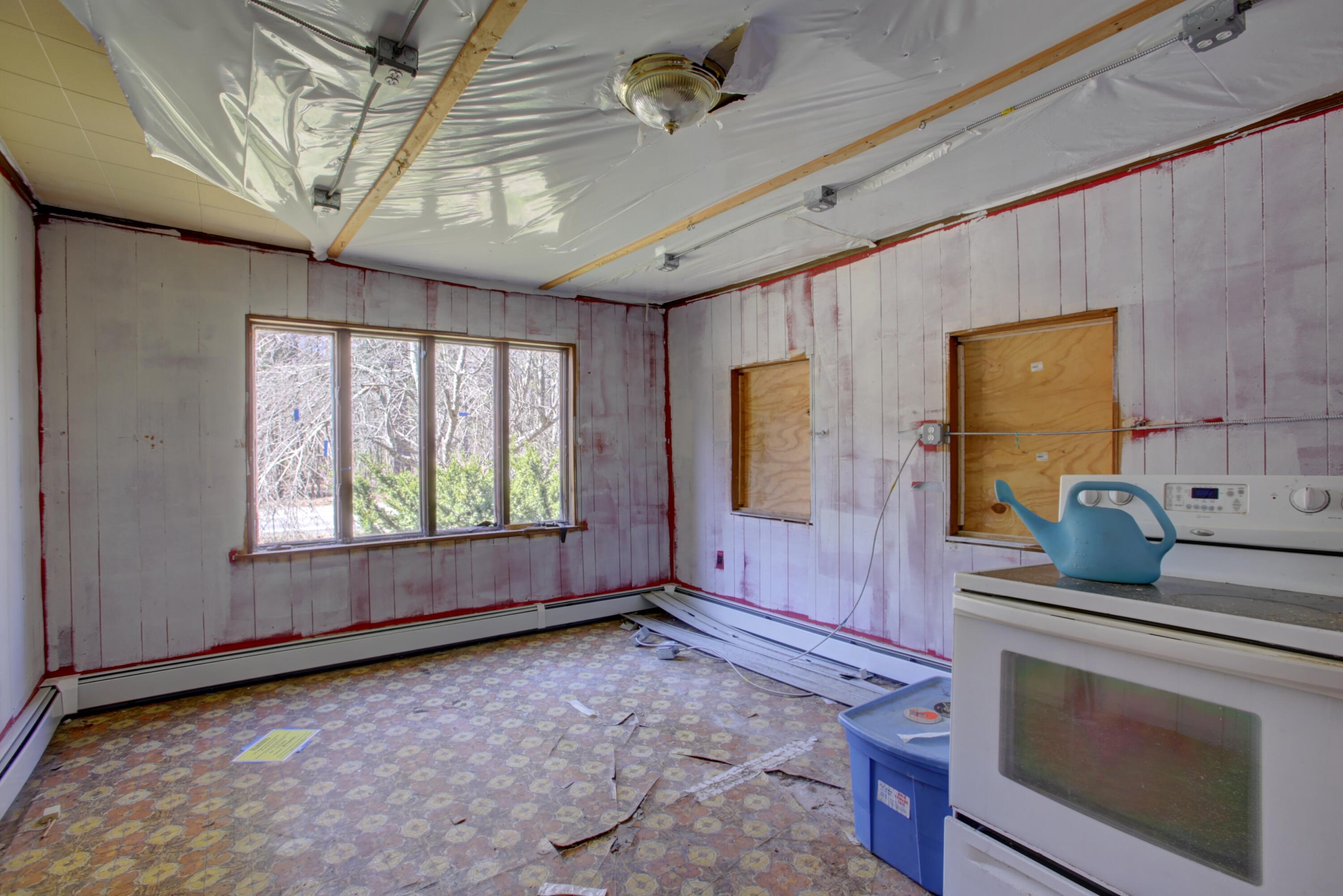 395 Gorham Road Scarborough, ME 04074 - Photo 4 of 8 IMG_0317_18_19_20_21_Interior 2