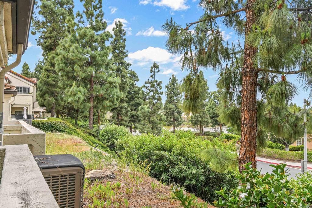 760 Eastshore Terrace, Unit 139 Chula Vista, CA 91913 - Photo 23 of 34 a view of a yard with plants