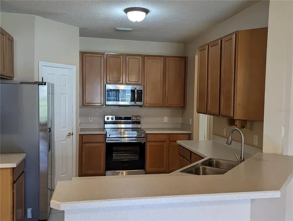 $2,950 | 8336 Torrington Avenue, Tampa, FL 33647
