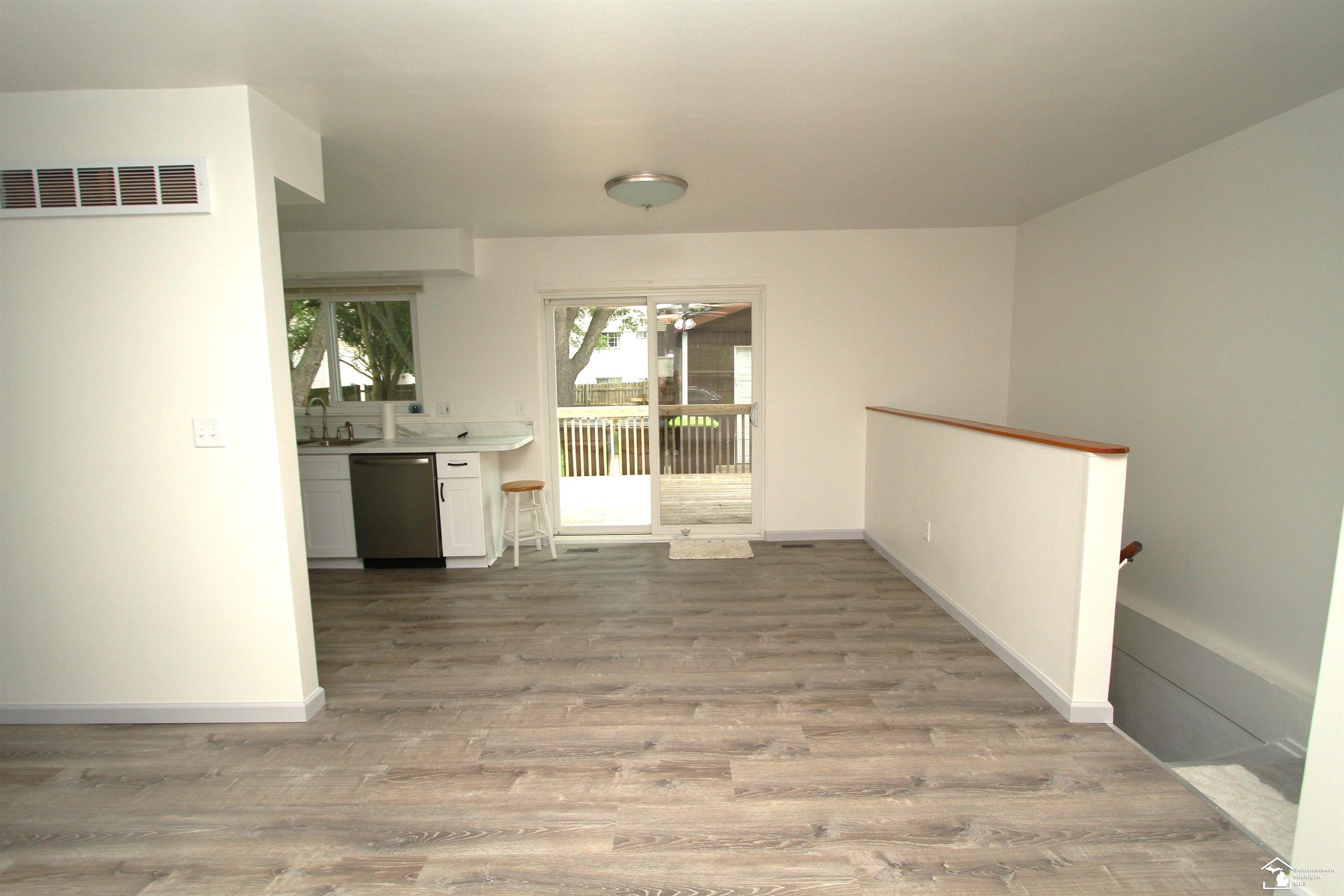 626 John Rolfe Drive Monroe, MI 48162 - Photo 7 of 31