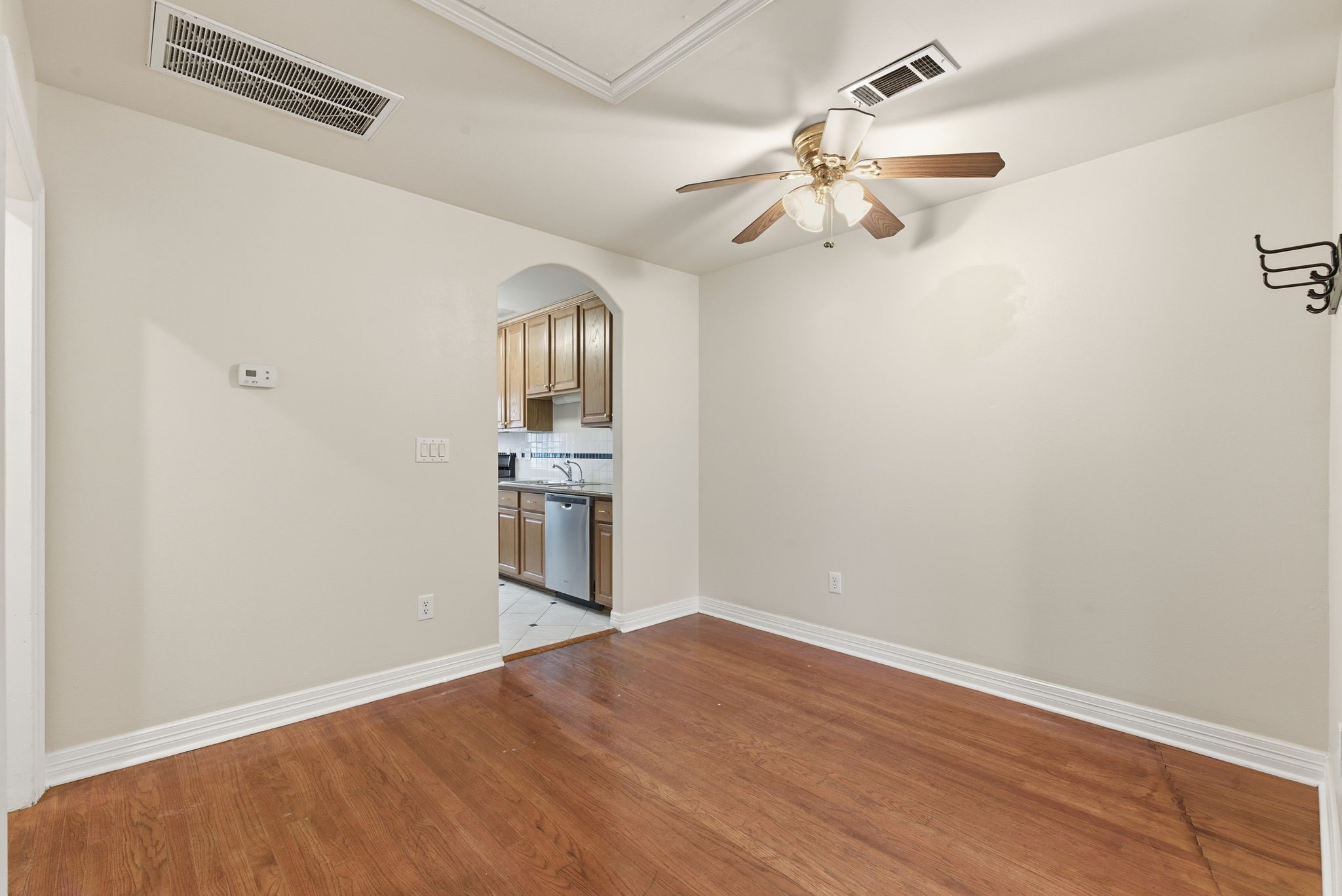2513 Shakespeare Street, Unit 3 Houston, TX 77030 - Photo 17 of 29 Dining Room