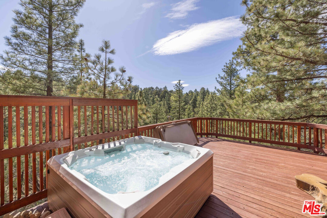 44185 Tim Ron Sugarloaf, CA 92386 - Photo 10 of 45