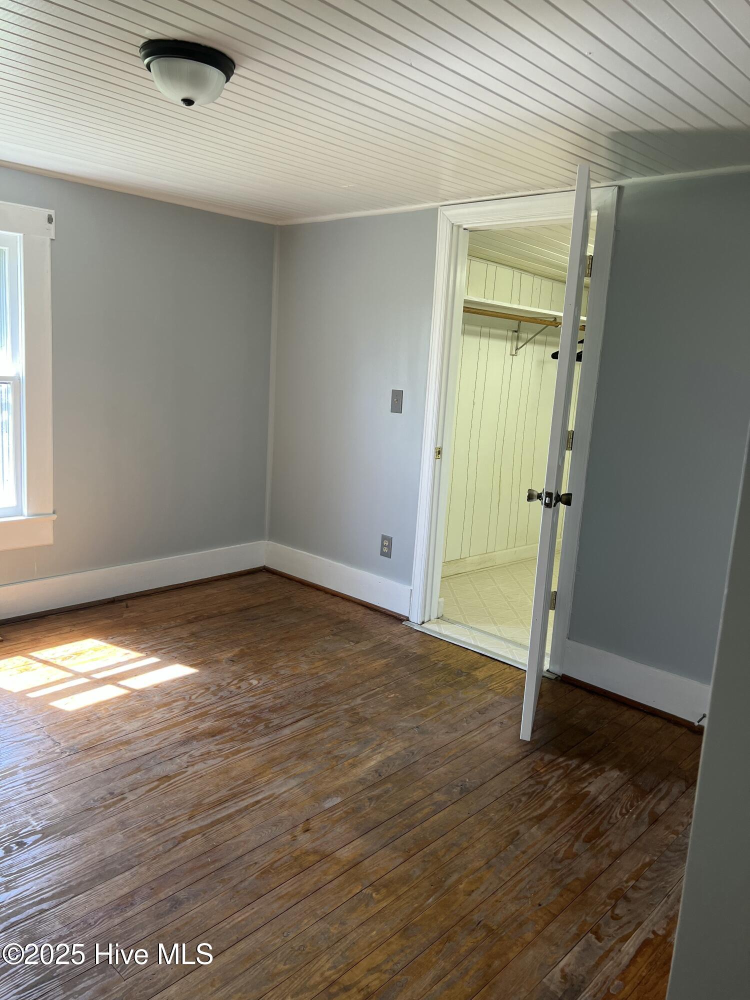 3550 Daughety White Road Kinston, NC 28501 - Photo 5 of 20 MSTR BEDROOM w/CLOSET